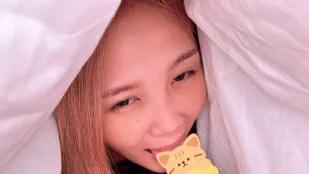 บุกจู่โจมเพื่อนร่วมห้อง เมิ่ง若羽