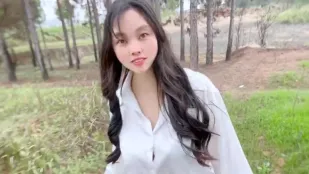 สาวใหญ่ถุงน่องดำยั่วเย็ดนักเรียนมัธยมไต่เขา