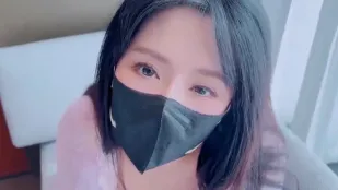 หิวกระหายพี่สาวสุดเซ็กซี่ของเพื่อน Sakura Momoko