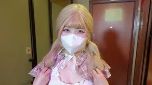 สาวผมทองแสนหวาน กับถุงน่องขาวยั่วสุดเซ็กซี่