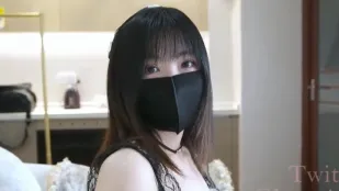 สาวน้อยหีเนียนไร้ขน อกอวบ โดนพี่เขยรุมเย็ดจนเสียว