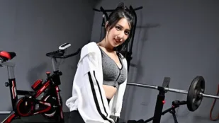 ครูฝึกฟิตเนสสาวน้อยสุดเซ็กซี่