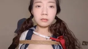 ยอมสละร่างกาย ถูกมัดเป็นของเล่นจนน้ำทะลักไม่ยอมหยุด