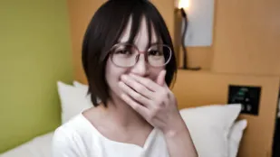 FC2PPV-3305003 สาวแว่นขยัน