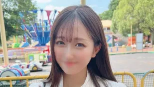 FC2PPV-4552188 สาวนักศึกษาสวยจากมหาวิทยาลัยหญิงชื่อดังถูกพาไปห้องหมุนชิงช้า