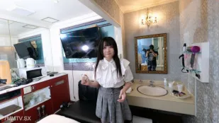 FC2PPV-4540648 สาวหน้าอิดอลครางน้ำแตกใน