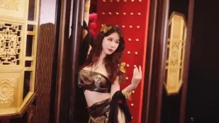 สาวต่างชาติกับจักรพรรดิรักในสระว่ายน้ำ ชินยูริ