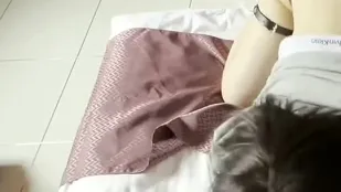 สาววัย 18 ถูกฝึกจนตัวสั่นระริก