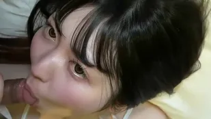 FC2PPV-4963927 แฟนสาวสวยอายุ 18 ขอลูก ถูบ้า ยิงระเบิด