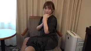FC2PPV-4331307 สาวสวยใช้หี处女สีชมพูเสียบองคชาตใหญ่
