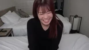 สาวสวยตูดงามเอวคอดเพรียว