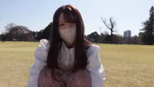 FC2PPV-3695183 สาวน่ารักมัธยมที่จมอยู่กับการเรียน