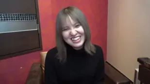 FC2PPV-3319634 สาวยิ้มสดใสน่ารักโดนแตกใน