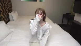 FC2PPV-3038578 สาวเน็ตไอดอลผิวขาวสวย