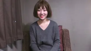 FC2PPV-1919987 สาวน่ารักครั้งแรกสัมผัสความตื่นเต้นตอนน้ำพุ่งกระจาย