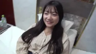 FC2PPV-1596712 สาวน่ารักตาโตสดใสรอยแดดเซ็กซี่