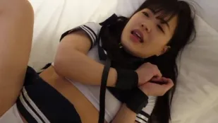 น้องส้มสาวน้อยหื่นกระหาย 1 ขวบ ถูกฝึกด้วยหน้ากากตา กลืนน้ำเงี่ยนคลั่งควย