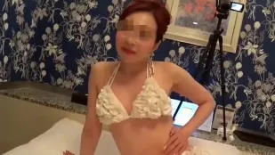 FC2PPV-1056603 สาวโมเดลลับสาวประจำออฟฟิศรักร้อนแรงใส่บิกินี่ขาวบริสุทธิ์ยั่วสุดๆ เย็ดเลยแตกในตูดฉีดพุ่งคุยหวานๆ